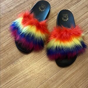 C&C California Rainbow Furry Slide Sandals, Women’s Size 11